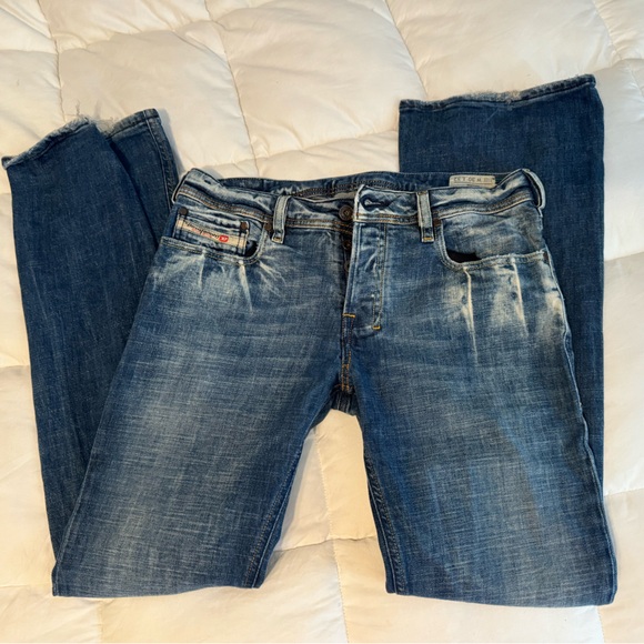 Butterfly Button Jeans Made by Diesel - Picture 3 of 4